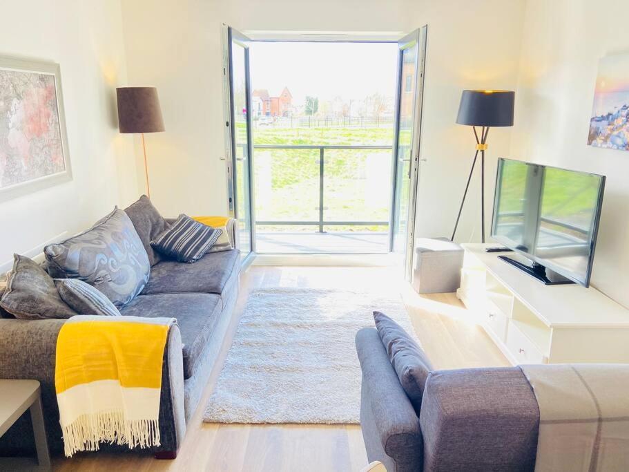 Beautiful, Brand New Apartment! Cheltenham Exterior foto